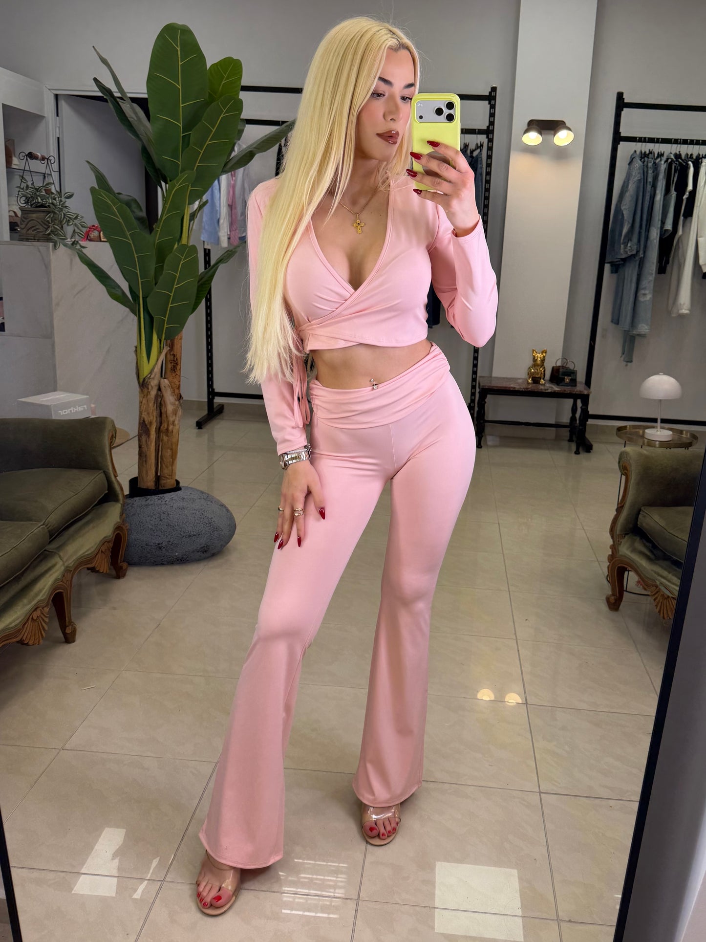 Soft aura set