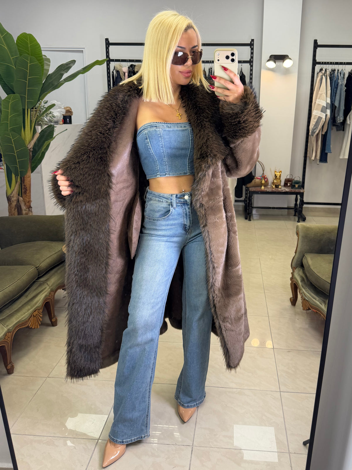 THE EMPRESS – Luxury Faux Fur Coat