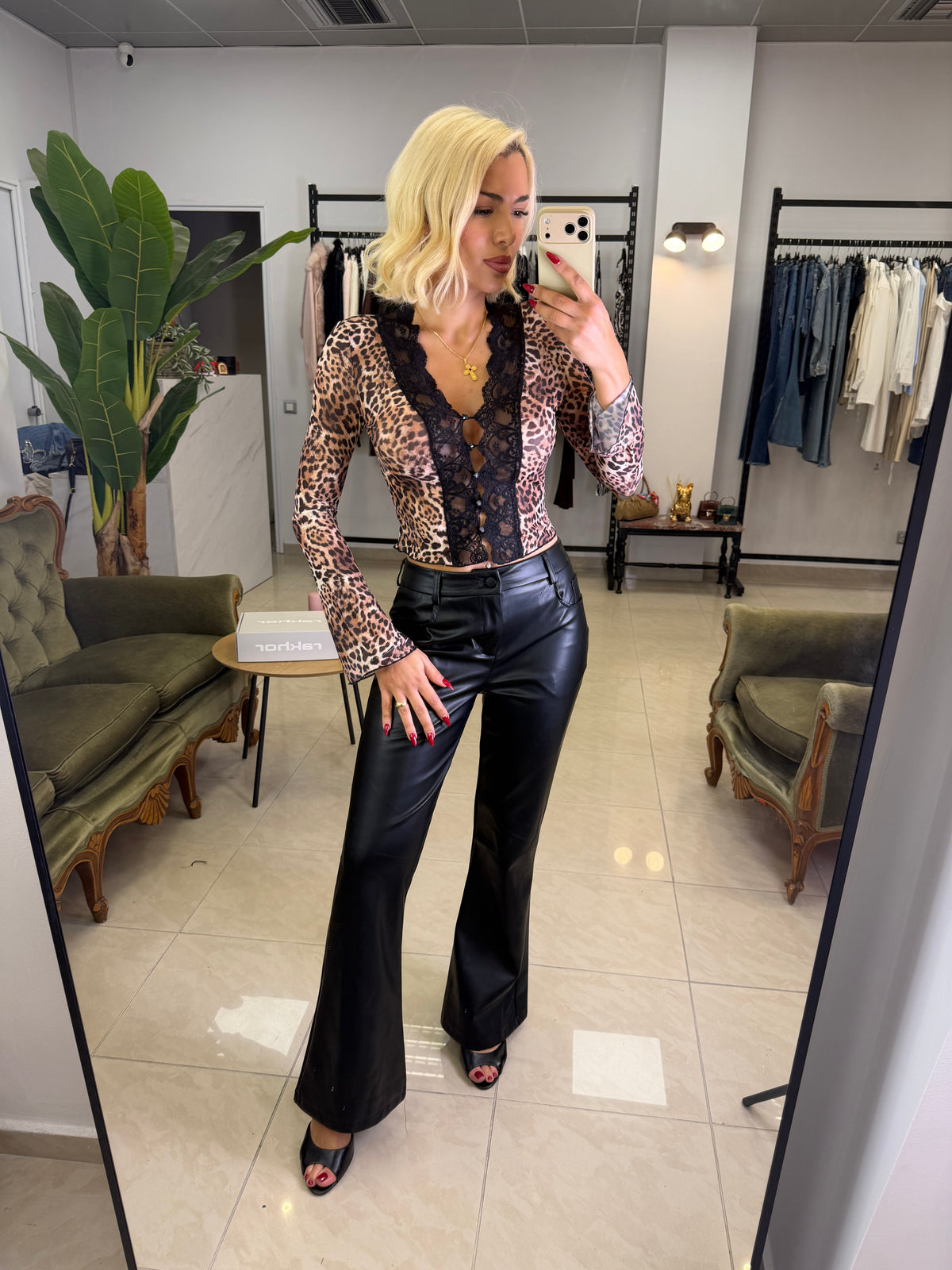 Noir Shape Pants