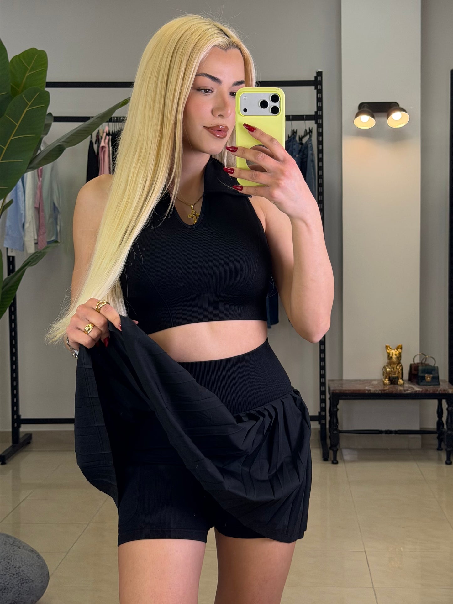 Court muse set