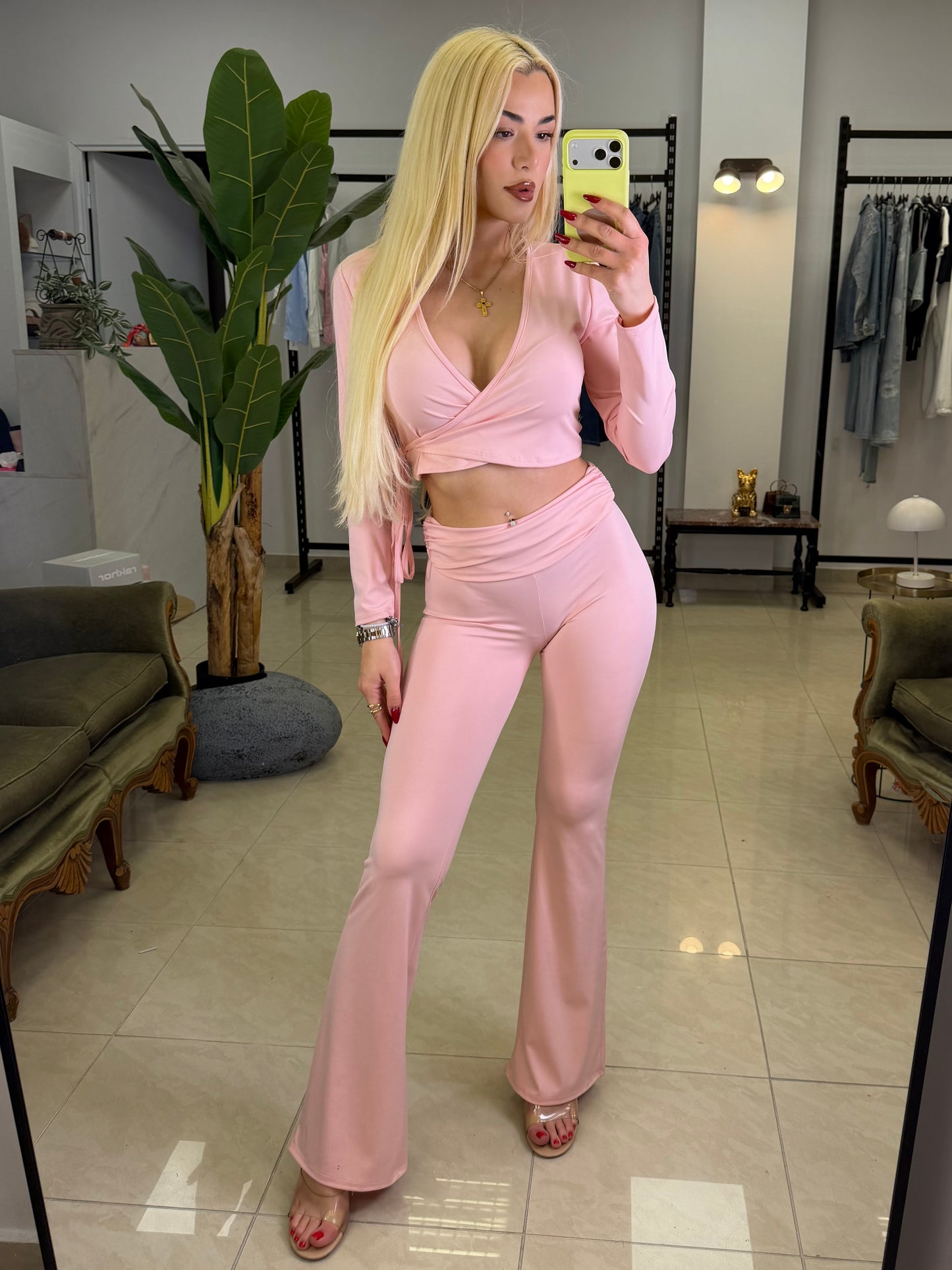Soft aura set