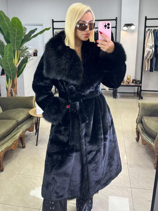 THE EMPRESS – Luxury Faux Fur Coat