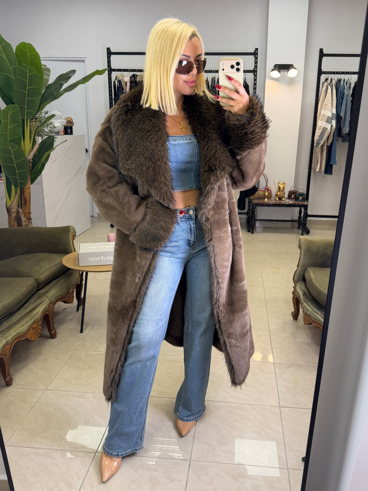 THE EMPRESS – Luxury Faux Fur Coat